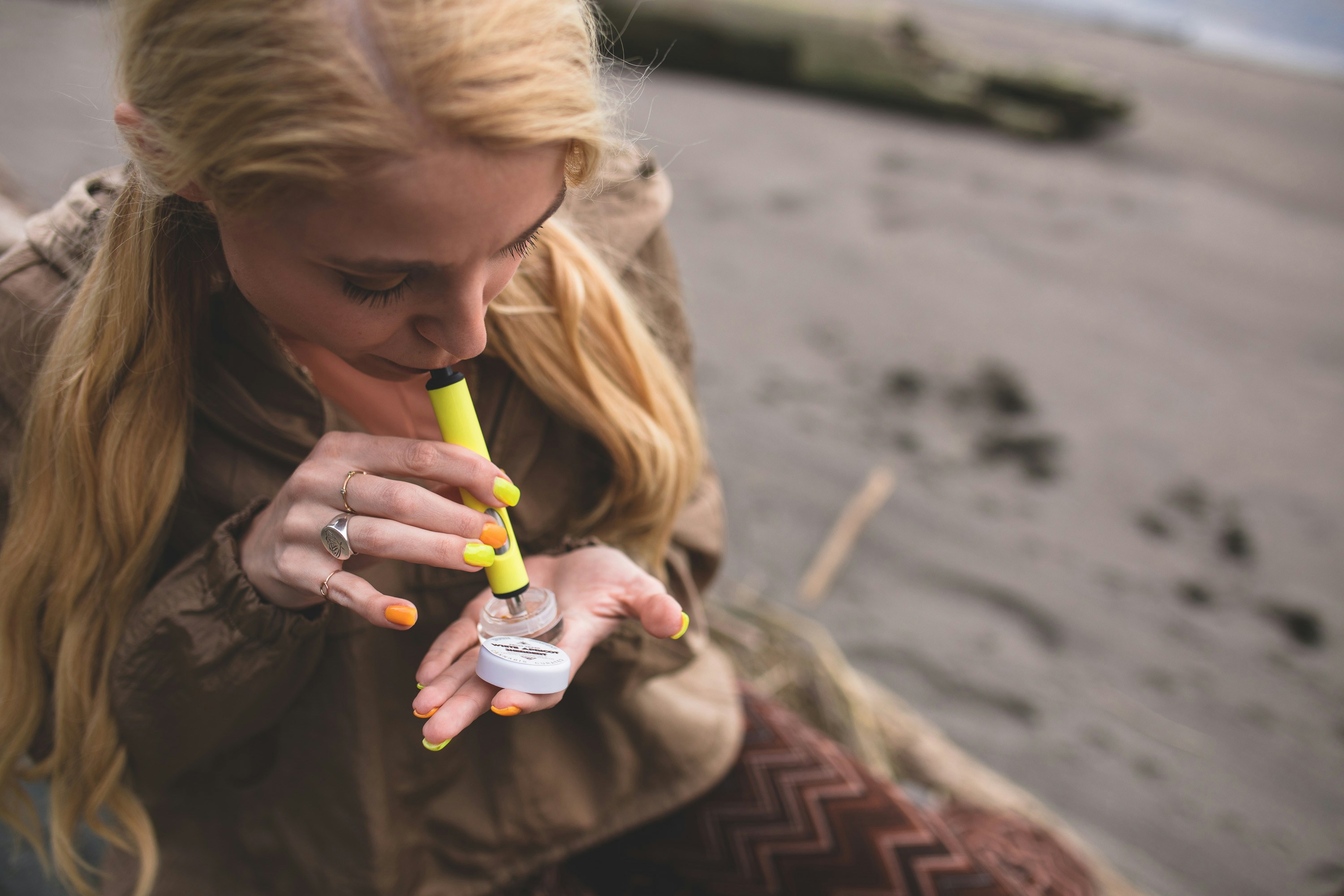 How to Make Solventless Cannabis Extracts